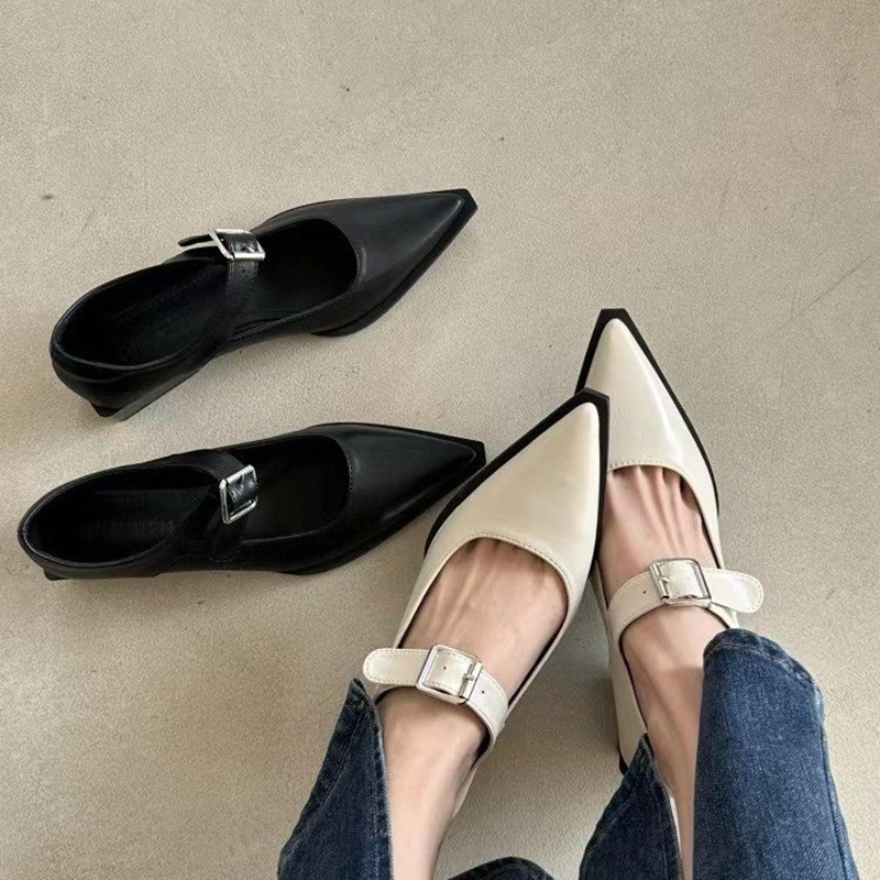 Scarpe Mary Jane alla Moda da  - Leather Classic Strap recensione e prezzo